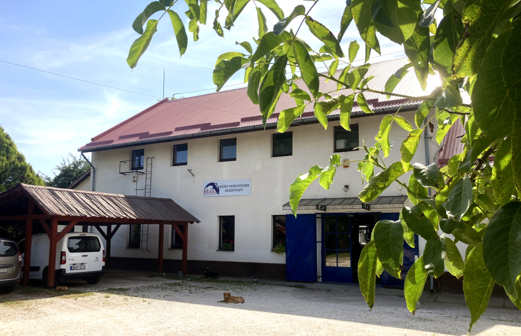 Az alapítók: Deáky Árpádné és Deáky Árpád